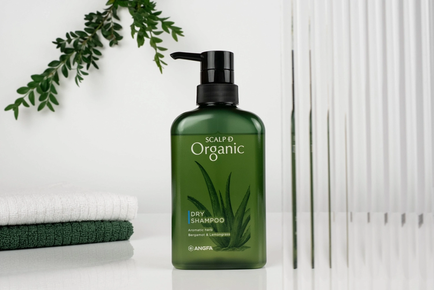 Scalp D Organic dry shampoo